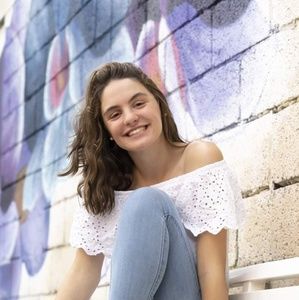 Meet your Posher, Talia